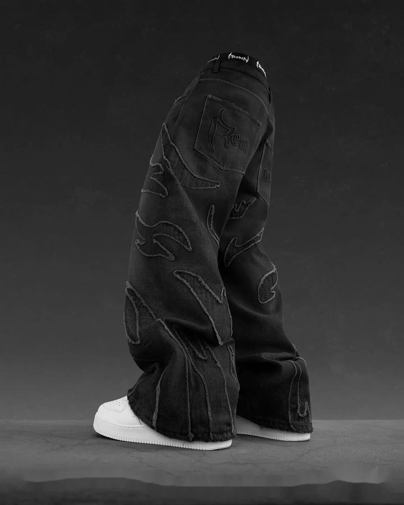 Y2K Retro Denim Jeans – Baggy Hip-Hop-Hose mit Stickerei & Patchwork für Streetwear-Ästhetik_voghion.com