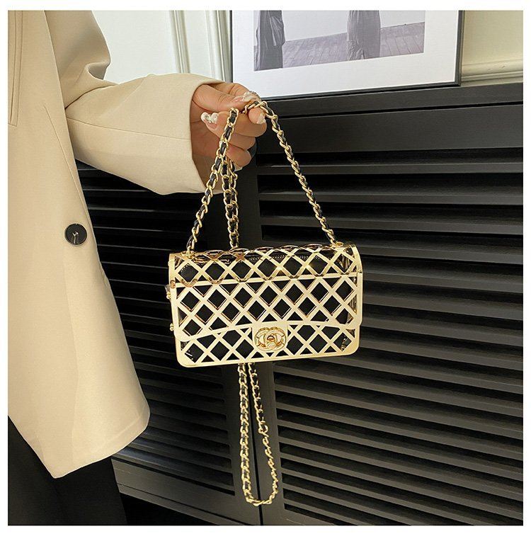 Xiaoxiang Wind Rhombic liten väska Kvinnor 2023 Sommar Nytt Mode Liten fyrkantig väska high-end sense chain axel Messenger bag_voghion.com