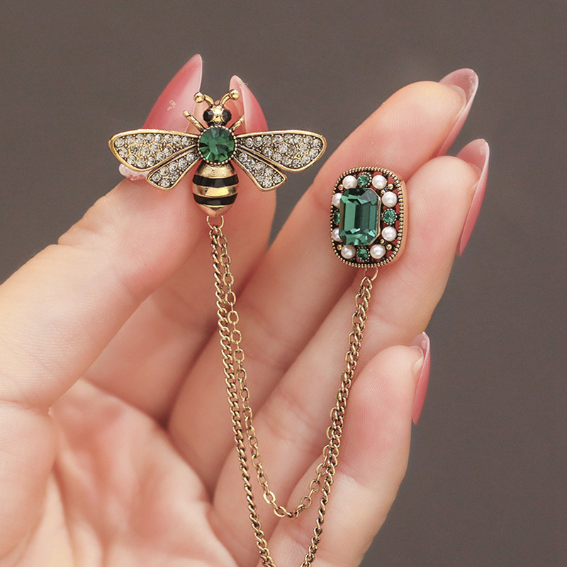 Designer Biene Quaste Brosche Vintage Persönlichkeit Kette Smaragd Corsage Kragen Pin Anzug Jacke Pin Zubehör_voghion.com