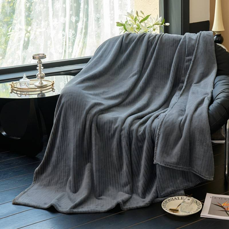 Solid Color Mink Fleece Blanket Ultra Soft Coral Fleece Throw Perfect For Kids Gifts Home Use Hypoallergenic Cozy_voghion.com