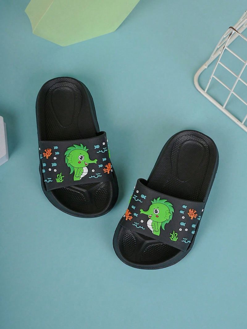 Ciabatte in schiuma comode, alla moda, trendy, casual e leggere per bambini, in estate e in autunno._voghion.com