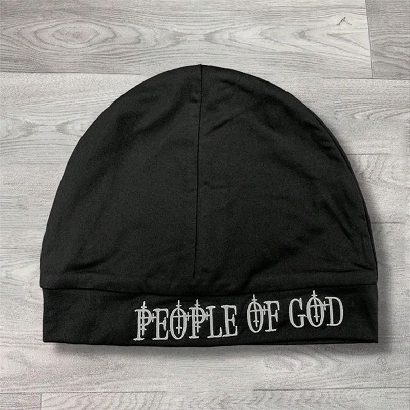 Czapka beanie z haftowanym gotyckim napisem – unisexowa czapka w stylu retro w stylu amerykańskim z cyfrowym nadrukiem – lekka i stylowa na każdą porę roku_voghion.com