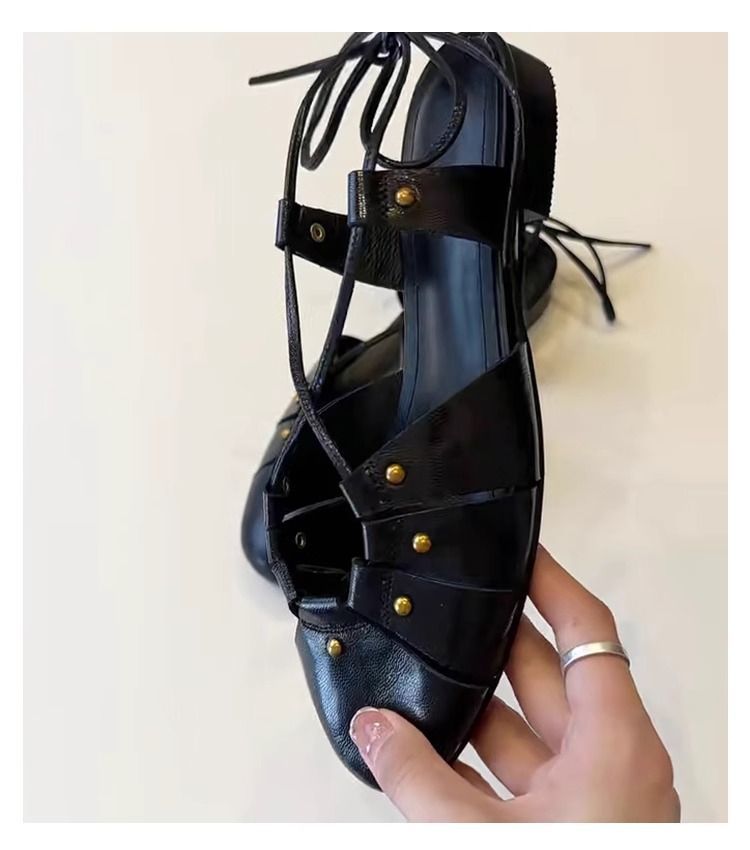 Niche Women's Hollow Flat Closed Toe Sandals 2025 Summer_voghion.com