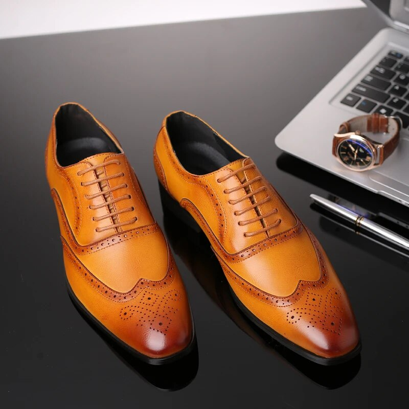Cost performance Classic Oxfords Leather Formal Pointed Toe Business Office Dress Man Brogue Flats Wedding Party Shoes_voghion.com