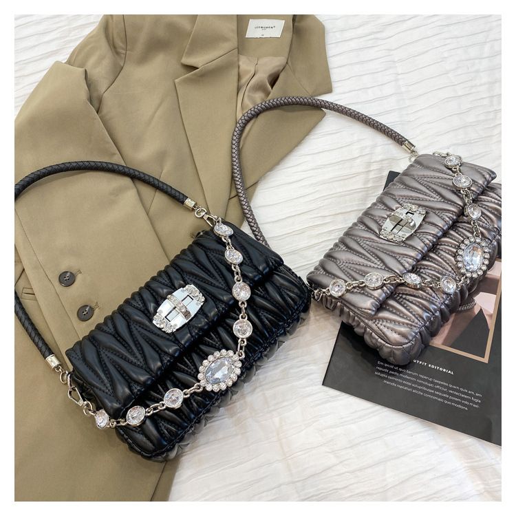 Fashionable and versatile niche chain bag one shoulder pleated diamond small fragrance style net celebrity ladies small bag ins shoulder bag_voghion.com