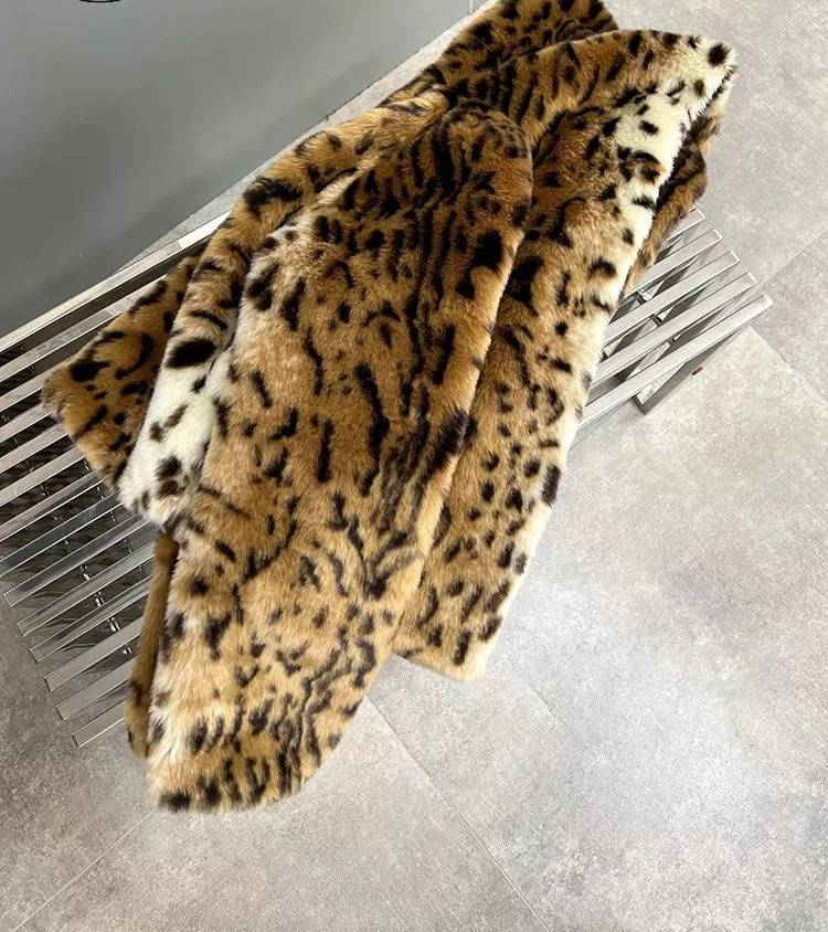 Giacca da donna in pelliccia sintetica con stampa leopardata – Elegante cappotto con cappuccio e calda fodera in pile (S/M/L)_voghion.com