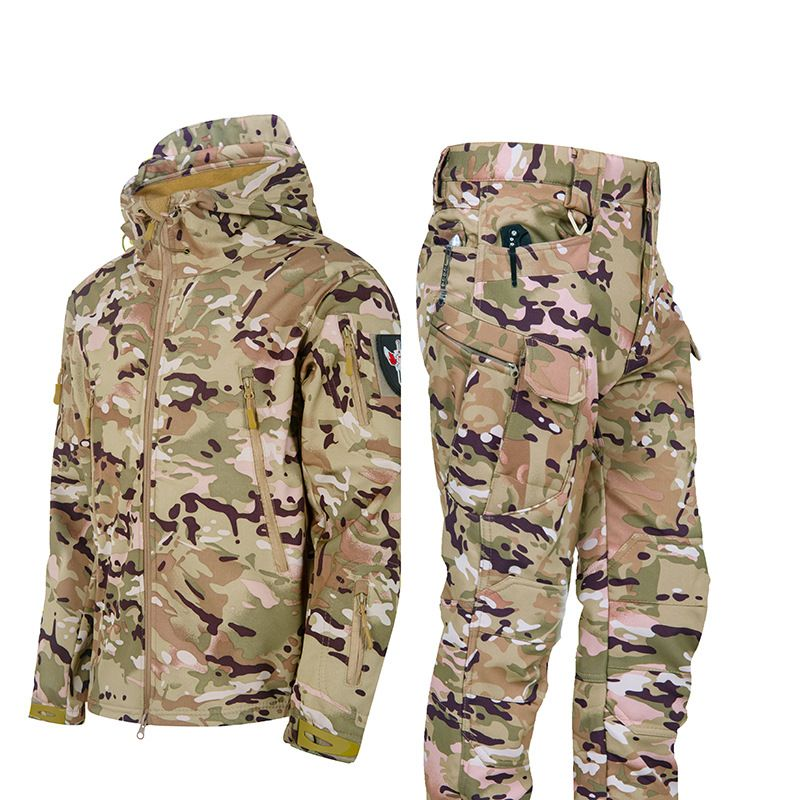 Outdoor shark skin soft shell suit men's windproof military fan tactical winter veet thickened mountaineering jacket_voghion.com