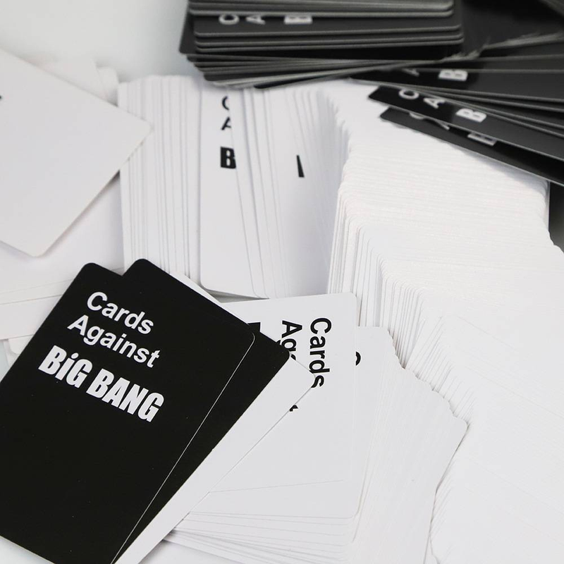 Carte contro il Big Bang: un gioco di carte per i fan della teoria del Big Bang_voghion.com
