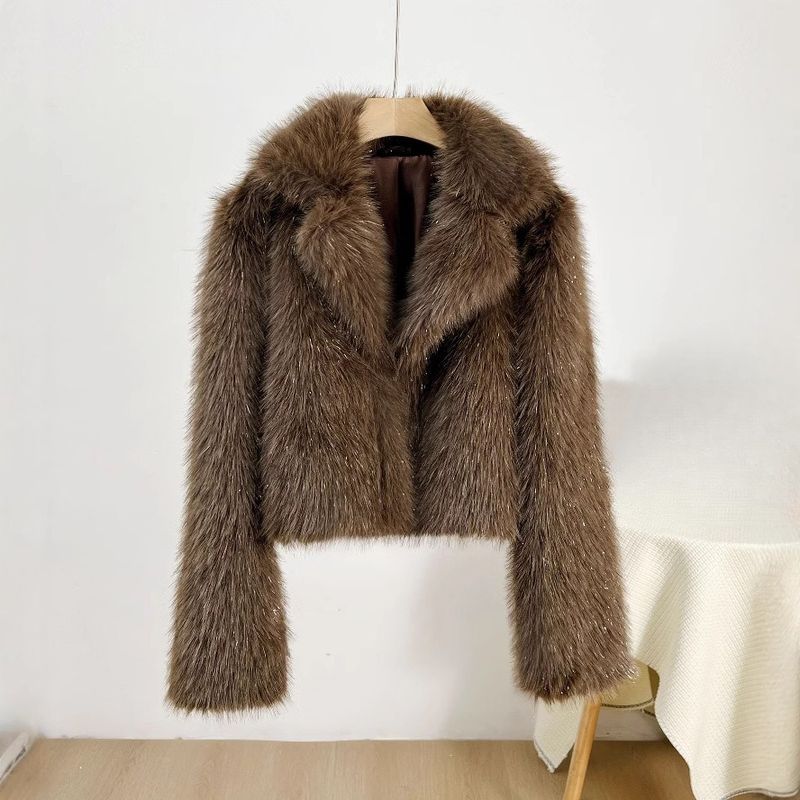 Schicker Kunstpelzmantel – Gewebte, langflorige, vegane Lammfelljacke (XS/S/M/L, Halbkragen, Kaffee/Schwarz)_voghion.com