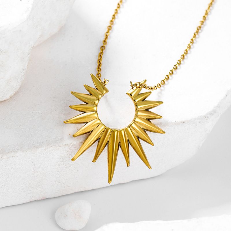 Sun Pendant Layering Necklace - Gold Plated Stainless Steel Clavicle Chain_voghion.com