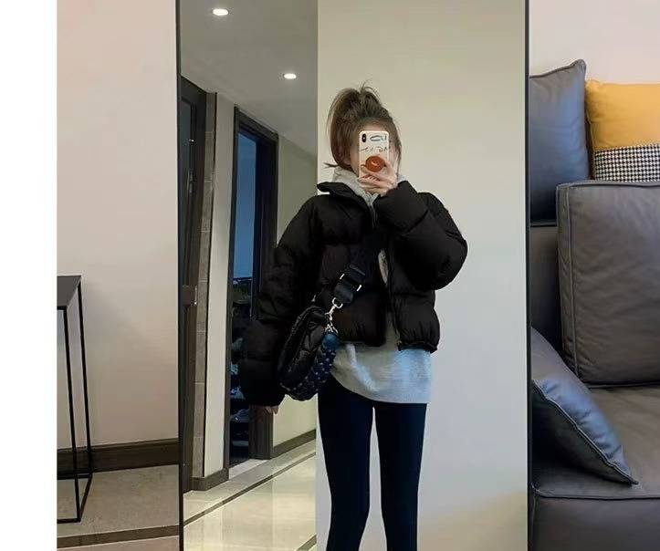 Chaqueta acolchada de invierno para mujer con estampado 3D: elegante abrigo corto, cálido relleno de poliéster y algodón, corte holgado, cuello alto (negro/marrón)_voghion.com