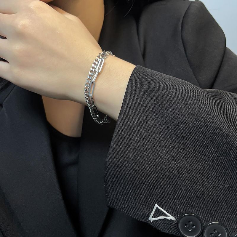 Bracciale a doppio strato Design di nicchia neutro Di fascia alta Ins Stile freddo Fidanzate Rete rossa Gioielli per le mani Acciaio al titanio Tutto_voghion.com