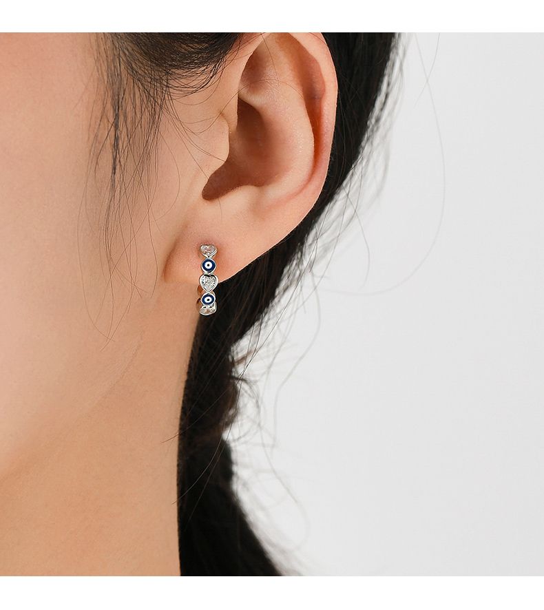 Anelli e orecchini placcati in rodio con intarsi in argento sterling con occhio del diavolo in stile moderno_voghion.com