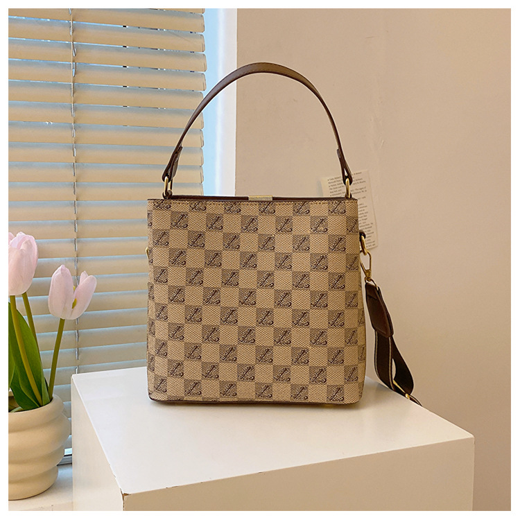 Nuove borse Borse da donna Borse a secchiello Moda Stile caldo Grandi borse a mano con lettere Borse da strada Grande capacità Borsa a tracolla singola_voghion.com
