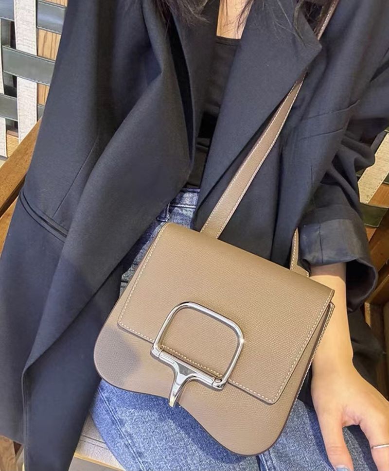 Echtes Leder Damen Schulter Mode Sattel Große Kapazität Vielseitige Crossbody Einzigartige Hüfttasche_voghion.com