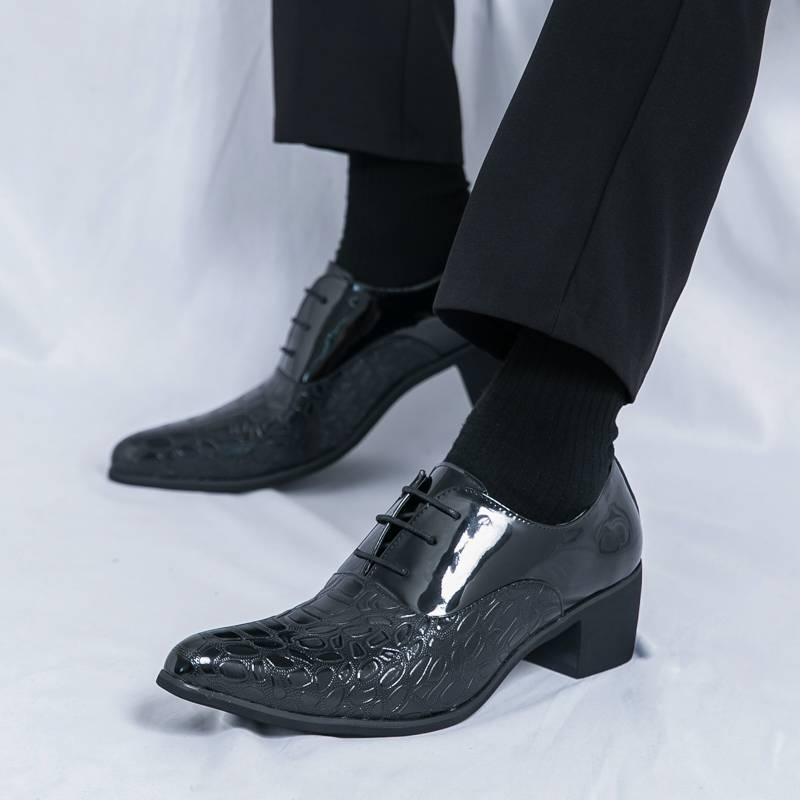 Neue Mode Herren High Heel Spitzschuh Golden Business Lederschuhe Schnürung Nachtclub Modenschau Trend Europäische und amerikanische Herrenschuhe_voghion.com