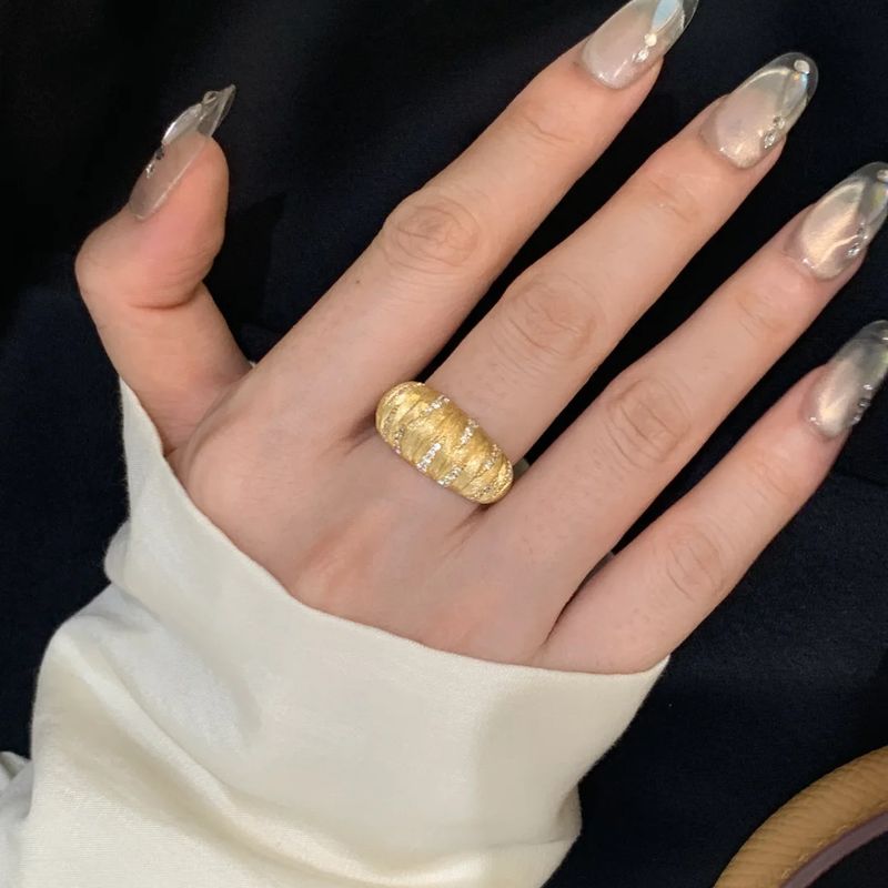 Leichter luxuriöser, glänzender Modering für Frauen, stilvolles Design, Diamantmuster-Indx-Fingerring, Geschenk, altes Geld_voghion.com