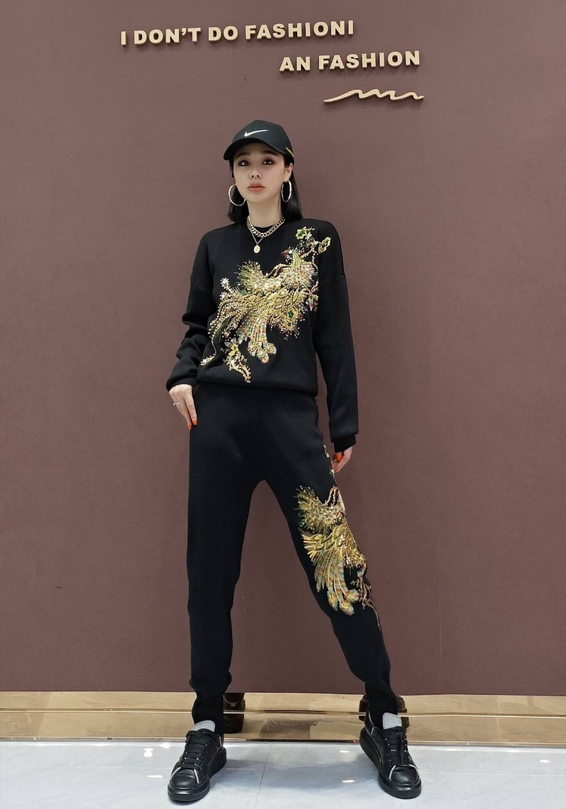 Ensemble élégant pull et pantalon slim en tricot brodé de perles de paon pour femme - Manches princesse, tissu chenille, grande taille disponible_voghion.com