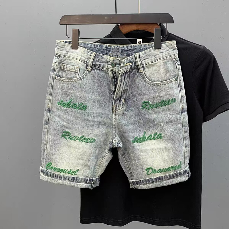 Sommarmärke denim för män trendiga internetkändisar mångsidiga fritidsshorts, social anda, ung man hål sliten fem_voghion.com