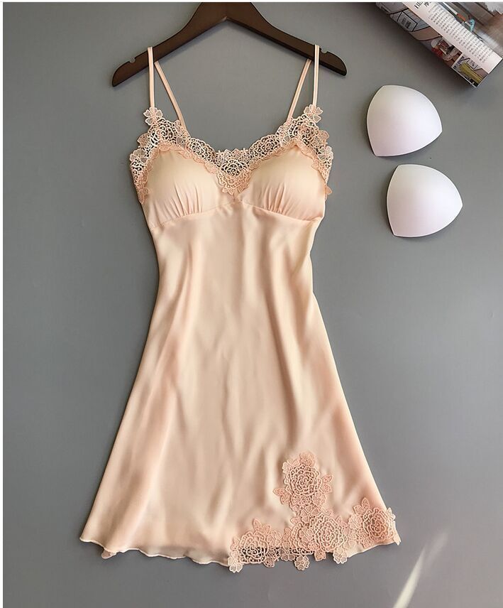 Sexy verführerisches Damen Nachthemd mit Strapsen und Dessous_voghion.com