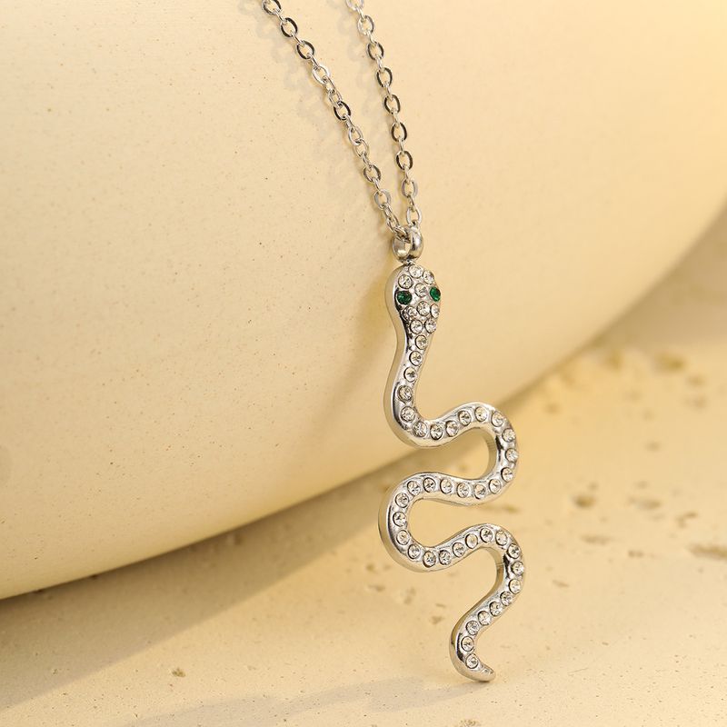 Collana da donna alla moda con elemento serpente, piccolo ciondolo a forma di serpente, collana in acciaio inossidabile con intarsi in zircone, personalità, nicchia, catena per clavicola_voghion.com