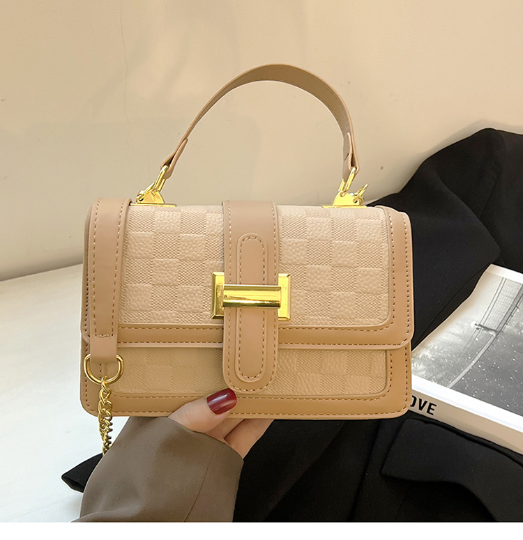 2024 New European and American Women's Shoulder Bag Crossbody Bag Fashionable Women's Bag Personalized Retro Handheld Style Small Square Bag_voghion.com