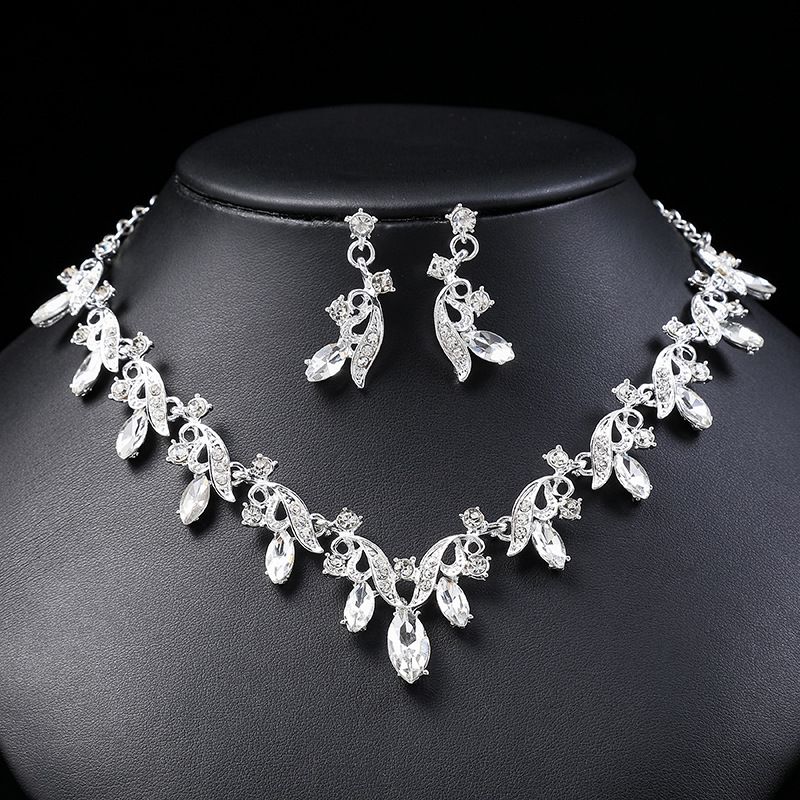 Collar de novia de estilo coreano, pendiente, cadena de clavícula corta de cristal, conjunto de dos piezas para mujer, accesorios de moda,_voghion.com
