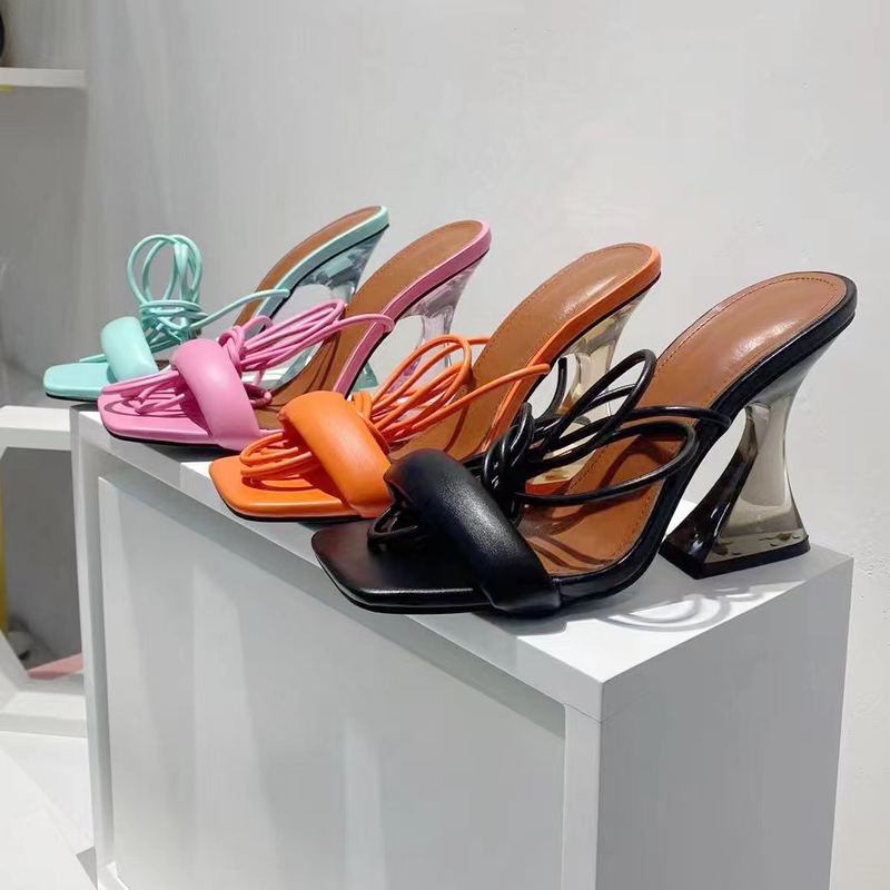 Strappy Heels Wear Chunky High-heeled Sandals Over A Line Strap_voghion.com