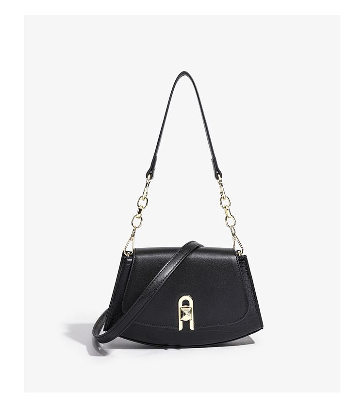 Niche Design Chain Underarm for Women's 2024 Spring/Summer Advanced Texture Stick Single Shoulder Crossbody Bag_voghion.com