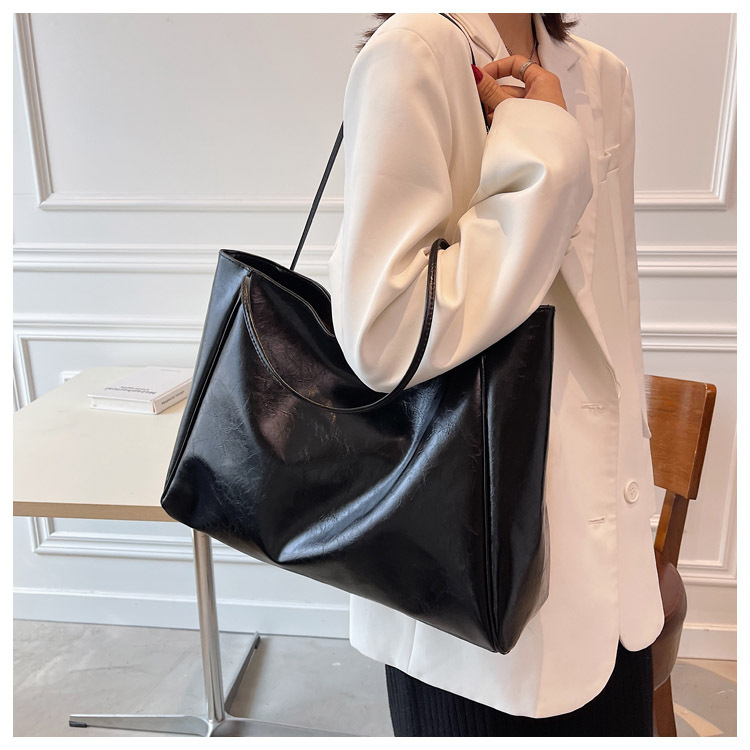 Borsa tote casual alla moda per donna - Borsa a tracolla di grande capacità con chiusura a cerniera, materiale PU leggero, (bianco/blu/nero/marrone/rosso)_voghion.com