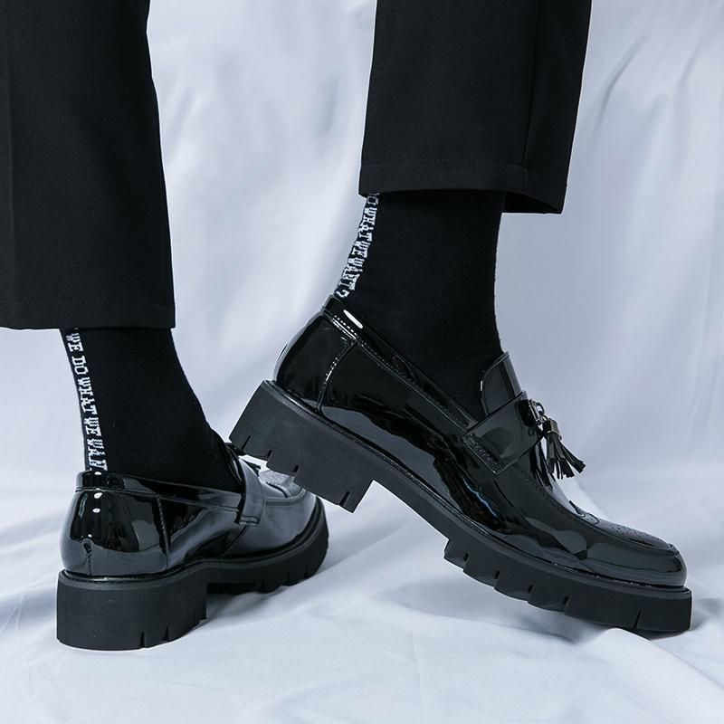 Large Size Four Seasons Glossy Slip-On Business Casual British Korean Style Matching Suit Men's Leather Shoes_voghion.com