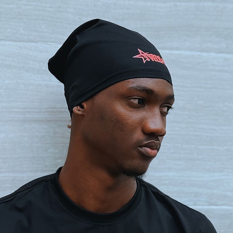 Czapka beanie z haftowanym gotyckim napisem – unisexowa czapka w stylu retro w stylu amerykańskim z cyfrowym nadrukiem – lekka i stylowa na każdą porę roku_voghion.com