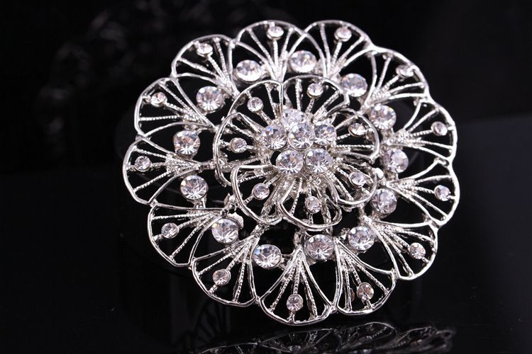 Modische und stimmungsvolle, diamantbesetzte, blumenförmige Hochzeitsbrosche aus galvanisierter Legierung für Frauen_voghion.com