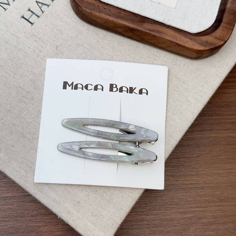Un par de horquillas de metal de acetato con forma de hoja de sauce recortada de estilo coreano, pinzas laterales, accesorios para el cabello con pinza para flequillo lateral simple, nuevo estilo_voghion.com