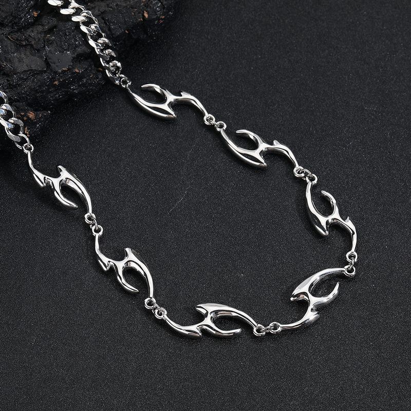 Onregelmatig gevormde titanium stalen textuur ketting straatstijl hiphop trend mannen en vrouwen high-end sleutelbeen ketting_voghion.com