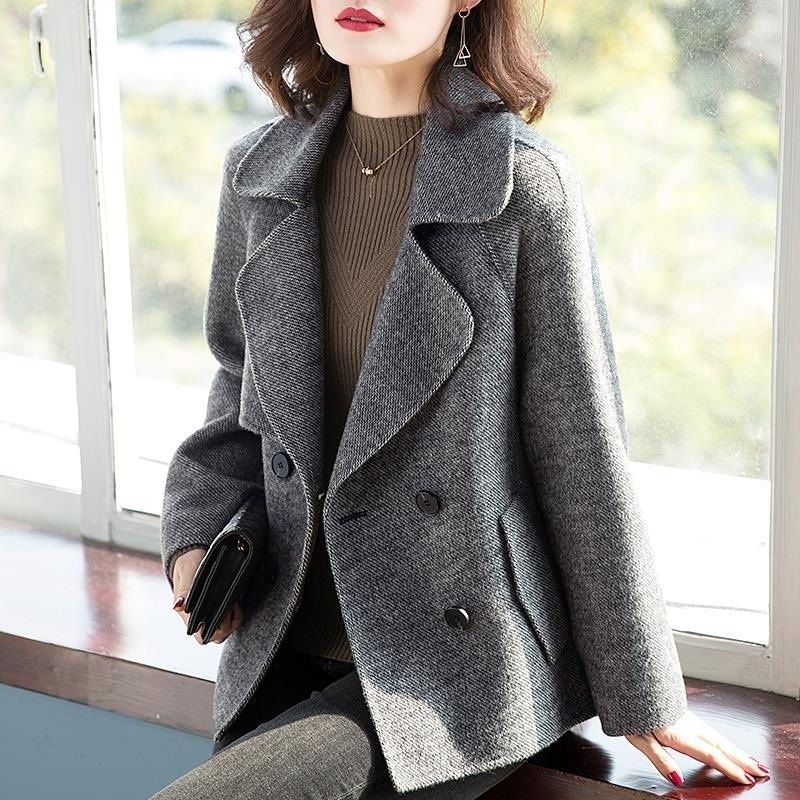 Calm 2025 Spring And Autumn New Korean Style Double-Breasted Knitted Cardigan Short For Women Loose Woolen Coat_voghion.com