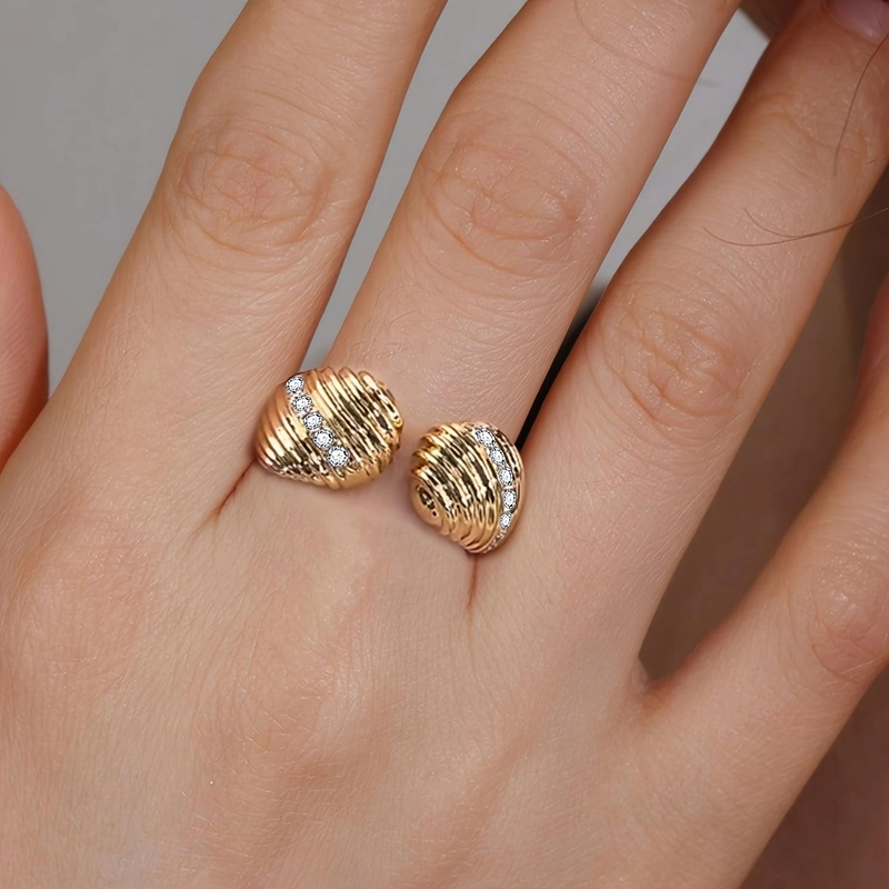 Elegante anello aperto in zirconia per uomo e donna - Elegante design a forma di U con pietre microincastonate, tonalità oro, taglia unica_voghion.com