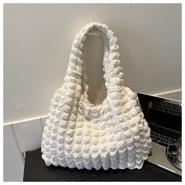 Estilo ocidental versátil nuvem plissada para mulheres 2024 bolsa coreana de axila com design de grande capacidade e uma sensação de_voghion.com
