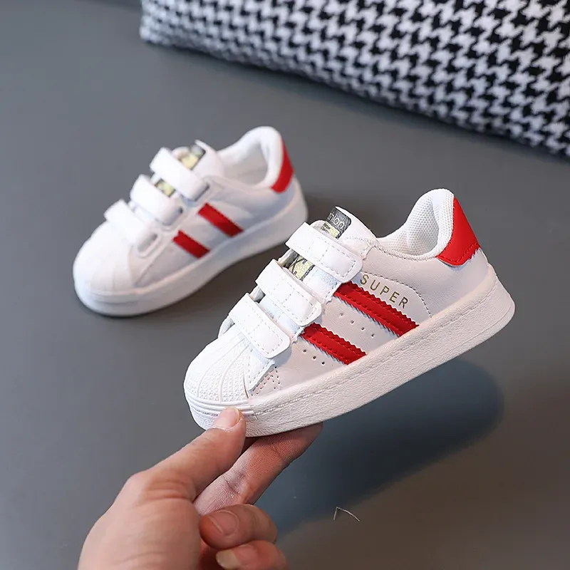 Kinder Mode Design Weiß Rutschfeste Freizeitschuhe für Jungen Mädchen Haken Atmungsaktive Sneakers Kleinkind Outdoor-Schuh_voghion.com