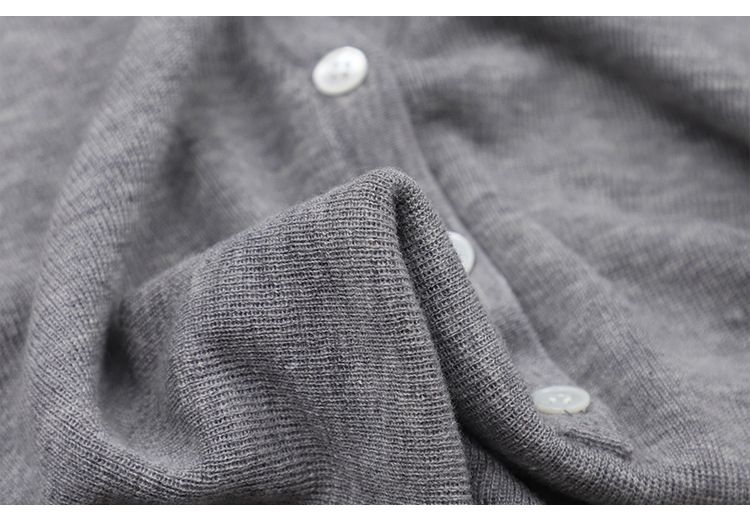 THE MIND Wool Contrasting Color Fake Two-piece Long-sleeved Knitted Sweater Women's 2025 Autumn And Winter Korean Version Simple Sweater_voghion.com