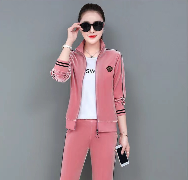 Women's Clothing Middle Aged And Elderly Sportswear Suits Autumn And Winter Gold Velvet Casual Slim Three Piece Suit_voghion.com