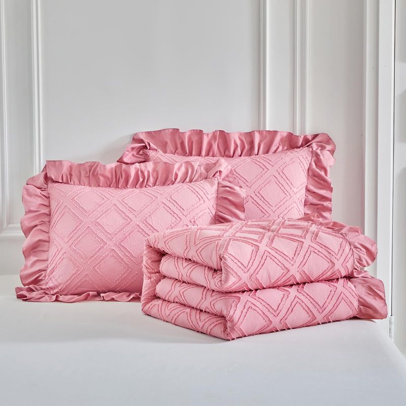 Pink Diamond Tufted Cut-Out Quilt Set With Ruffled Edge - Polyester Comforter_voghion.com