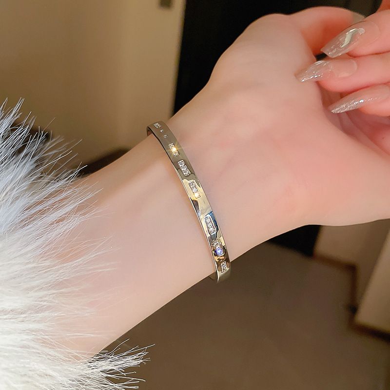 Korean High-end Zirconia Geometric Bracelet, Light Luxury And Niche Design, With The Same Style Of Handmade Jewelry For_voghion.com