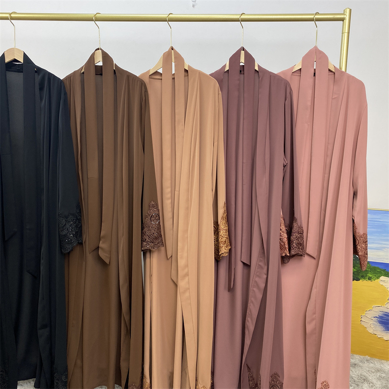 Abito da donna semplice e alla moda_voghion.com