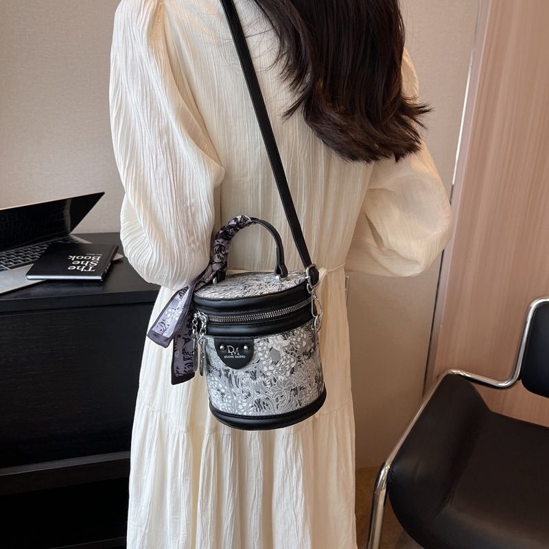 Borsa a tracolla da donna alla moda, versatile e alla moda, stile casual, stile di nicchia, modello 2025, per celebrità su Internet_voghion.com