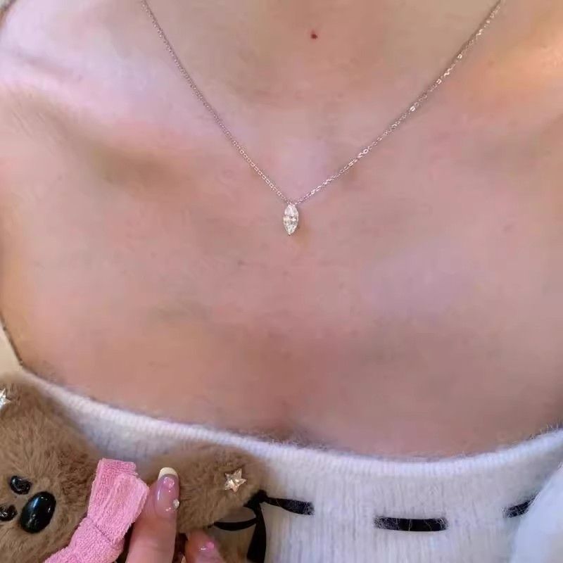 Koreanische Version Exquisite Pferdeauge Diamant Zirkon Halskette Für Frauen Minimalistischen Kalten Stil Modische Licht Luxus_voghion.com