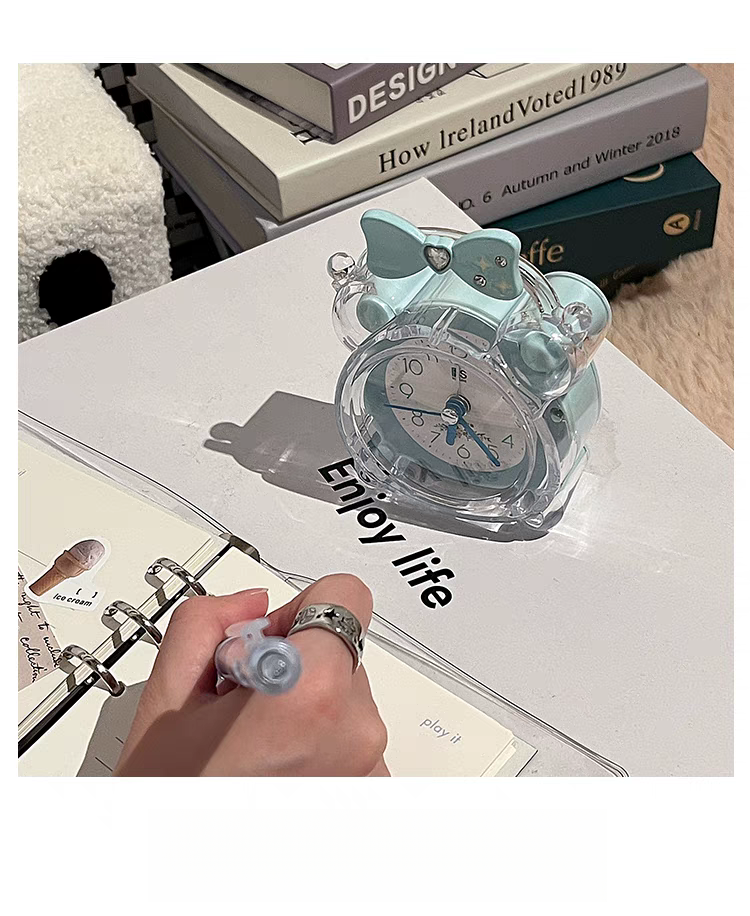 Adorable petit réveil pour écolières, gadget de réveil de haute qualité pour filles, nouveau modèle 2024 pour enfants, horloge de bureau pour filles_voghion.com