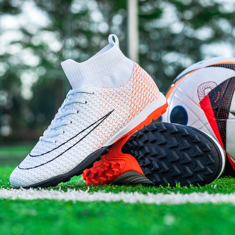 Neues Paar Fußballschuhe für Herren mit hohen Spitzen und langen, gebrochenen Nägeln, Trainingssportschuhe_voghion.com