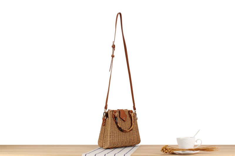 Andralyn Retro Art and Countryside Style High Grade Grass Woven Bag New One Shoulder Handheld Explosive Crossbody Bag_voghion.com