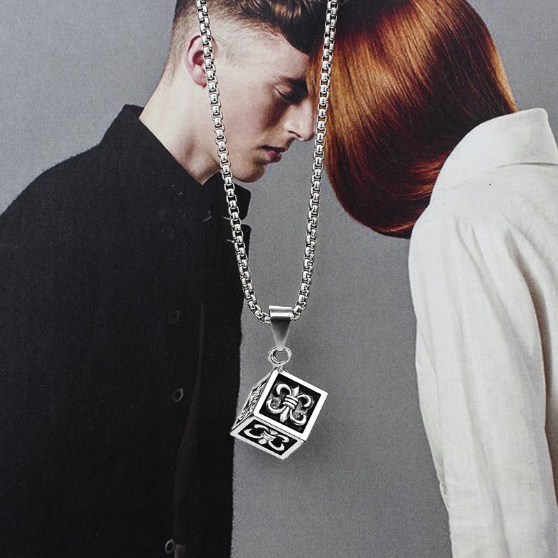 Punk-Stil Kinder Blume Kreuz Würfel Titan Stahl Halskette personalisierte Anhänger trendige Männer und Frauen Mode_voghion.com
